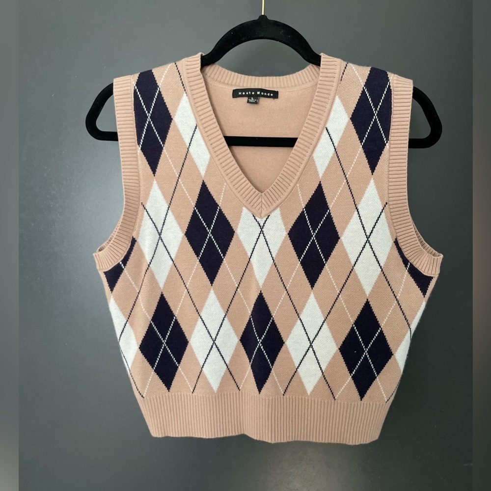 Haute Monde Women’s V-Neck Argyle Sweater Vest Tan Navy Large academia preppy